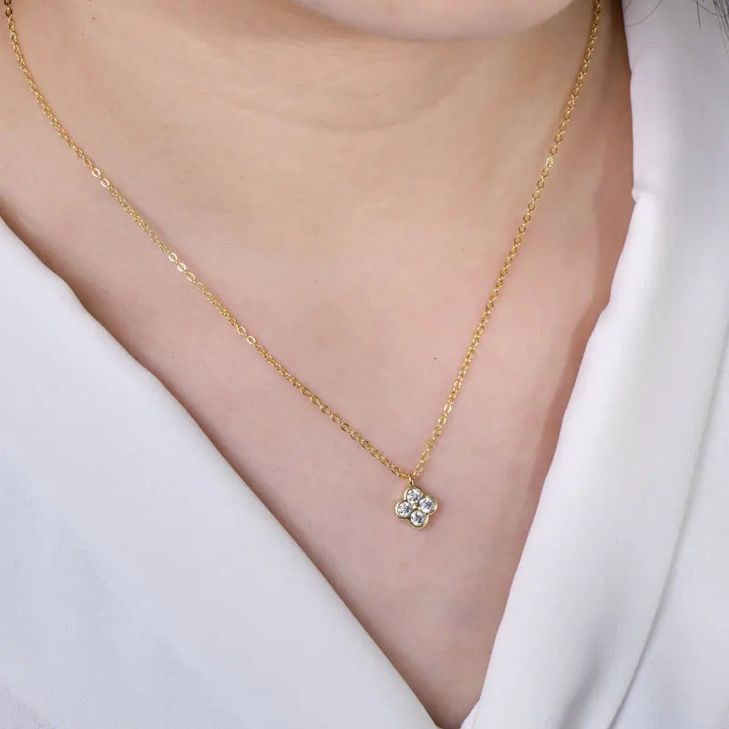 Exquisite Four Leaf Flower Shape Earring Pendant Necklace Moissanite Necklaces Stud Earrings Jewelry Set for Women Gift