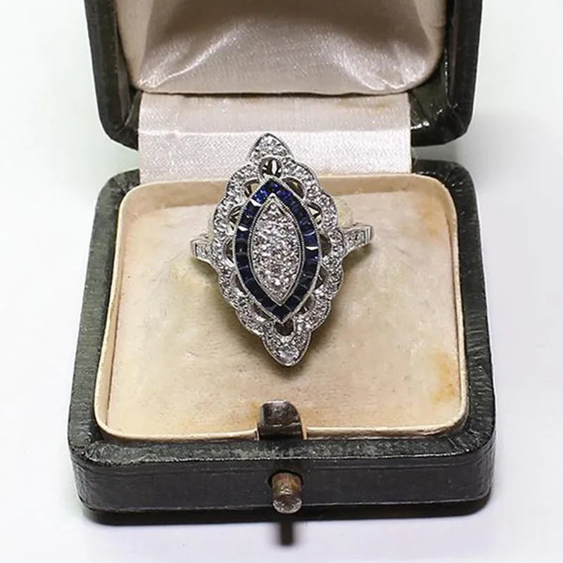 Classic Silver Hollow-Out Flower Mosaic CZ Zircon Women's Ring - Elegant Wedding Band Jewelry Gift